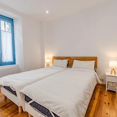 Moderne 6 Personnes *